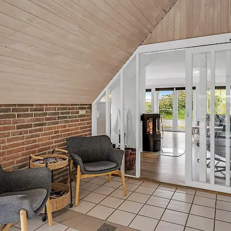 10 Person In Ringkøbing